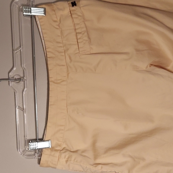 Tommy Bahama Shorts Stretch  Size 2 - Picture 6 of 8